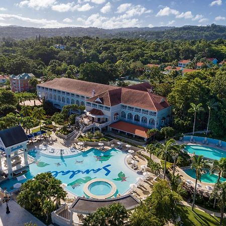 Sandals Ochi Beach All Inclusive Resort - Couples Only (Adults Only) オーチョ・リオス エクステリア 写真