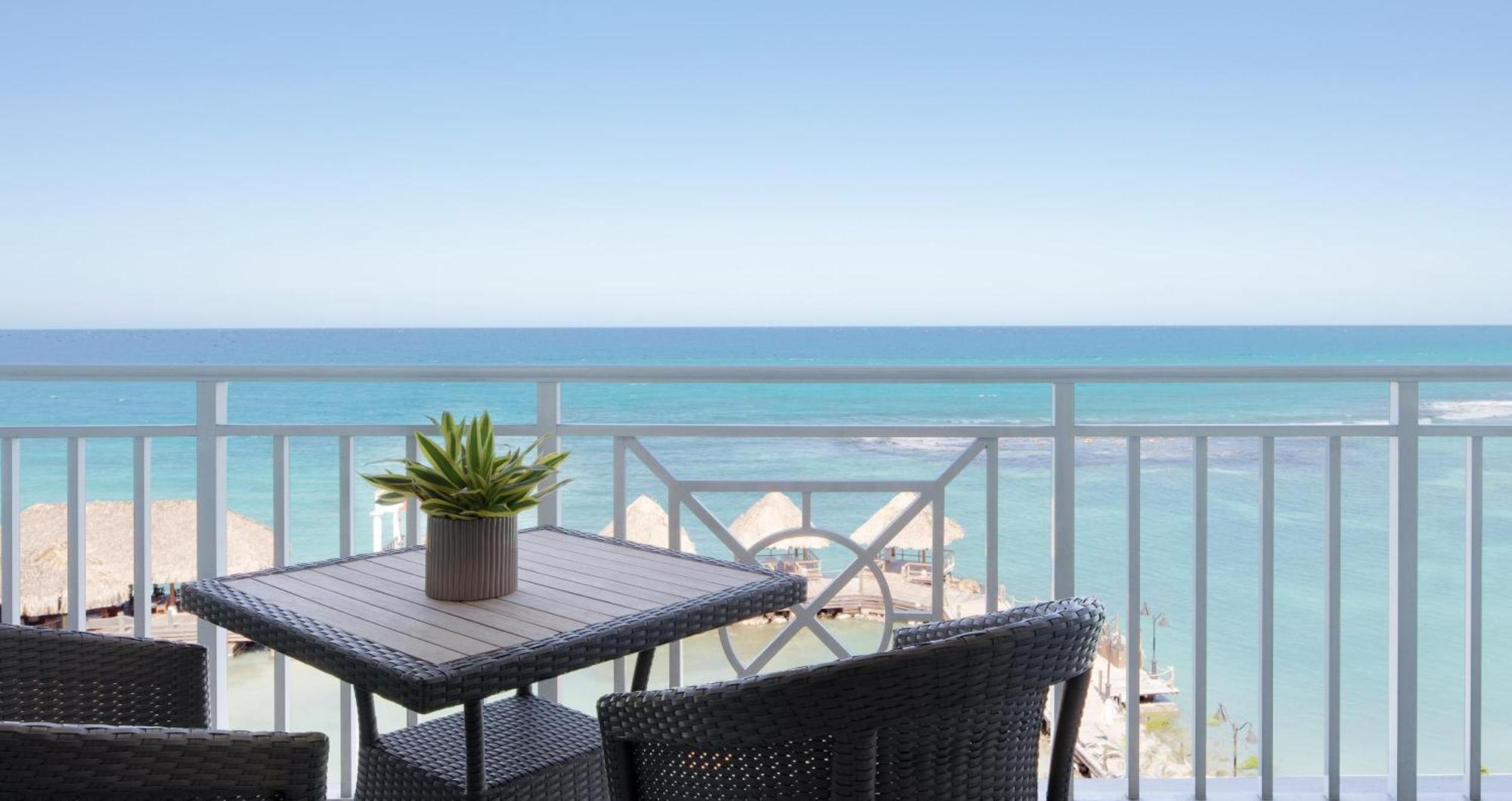 Sandals Ochi Beach All Inclusive Resort - Couples Only (Adults Only) オーチョ・リオス エクステリア 写真