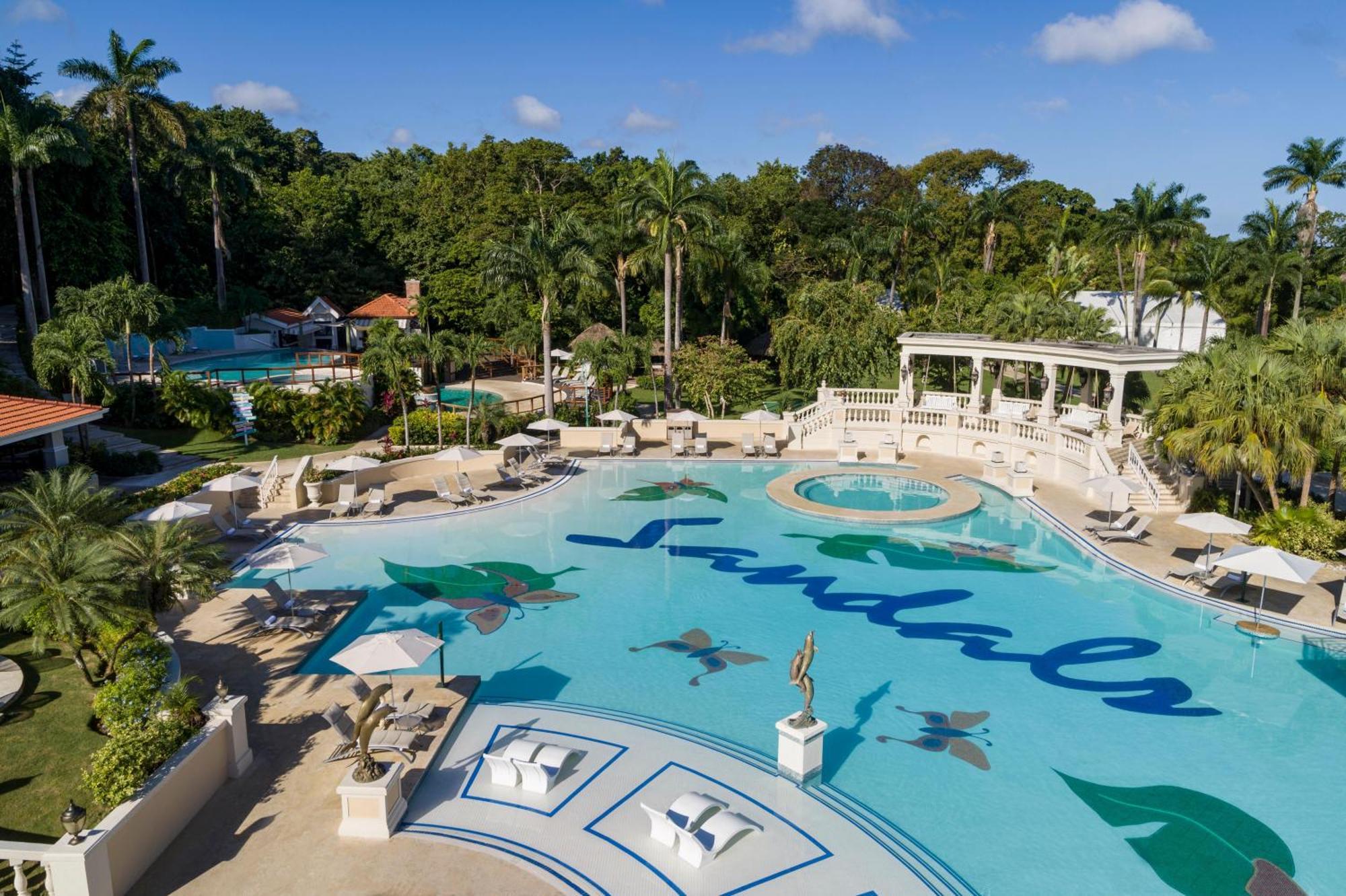 Sandals Ochi Beach All Inclusive Resort - Couples Only (Adults Only) オーチョ・リオス エクステリア 写真