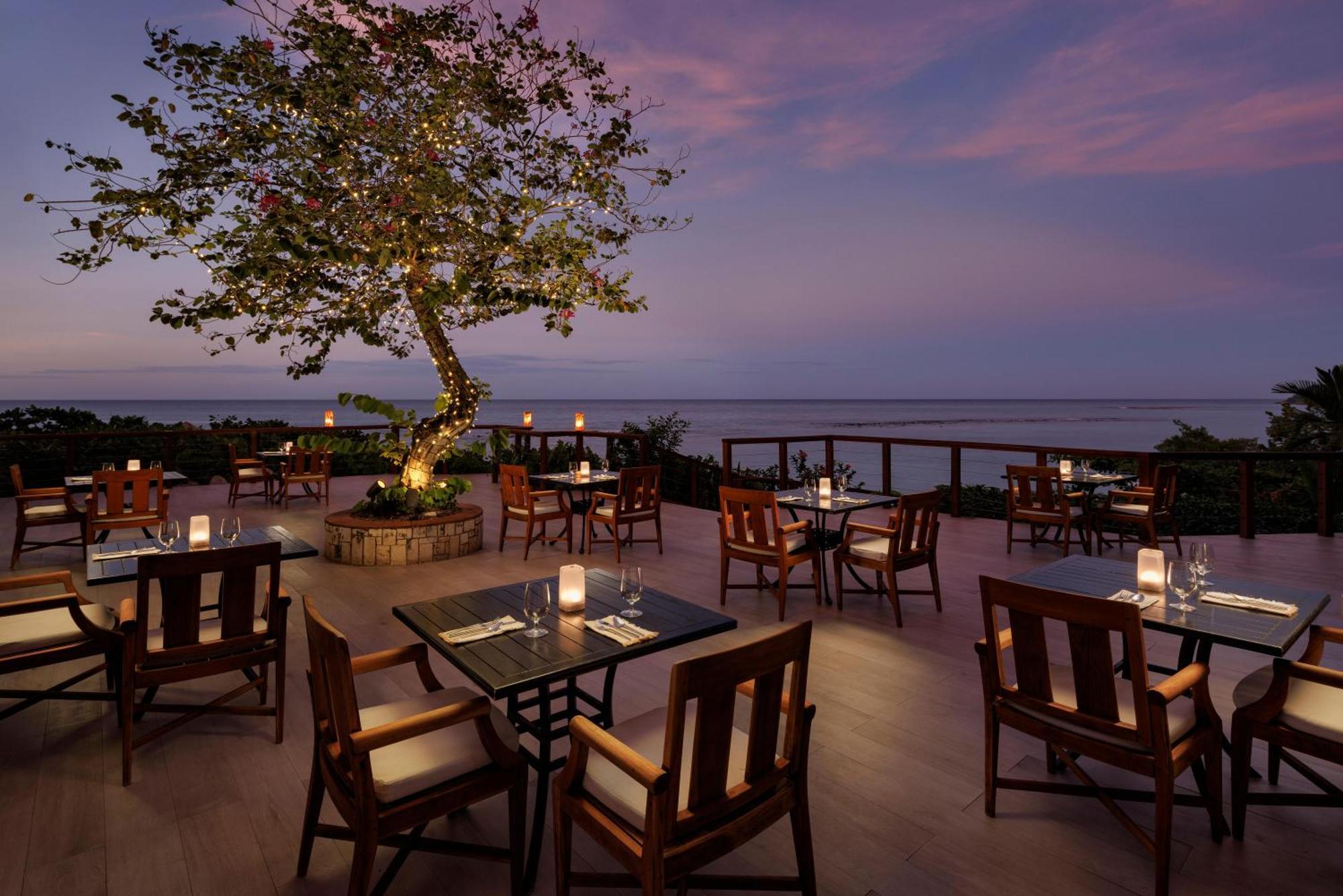 Sandals Ochi Beach All Inclusive Resort - Couples Only (Adults Only) オーチョ・リオス エクステリア 写真